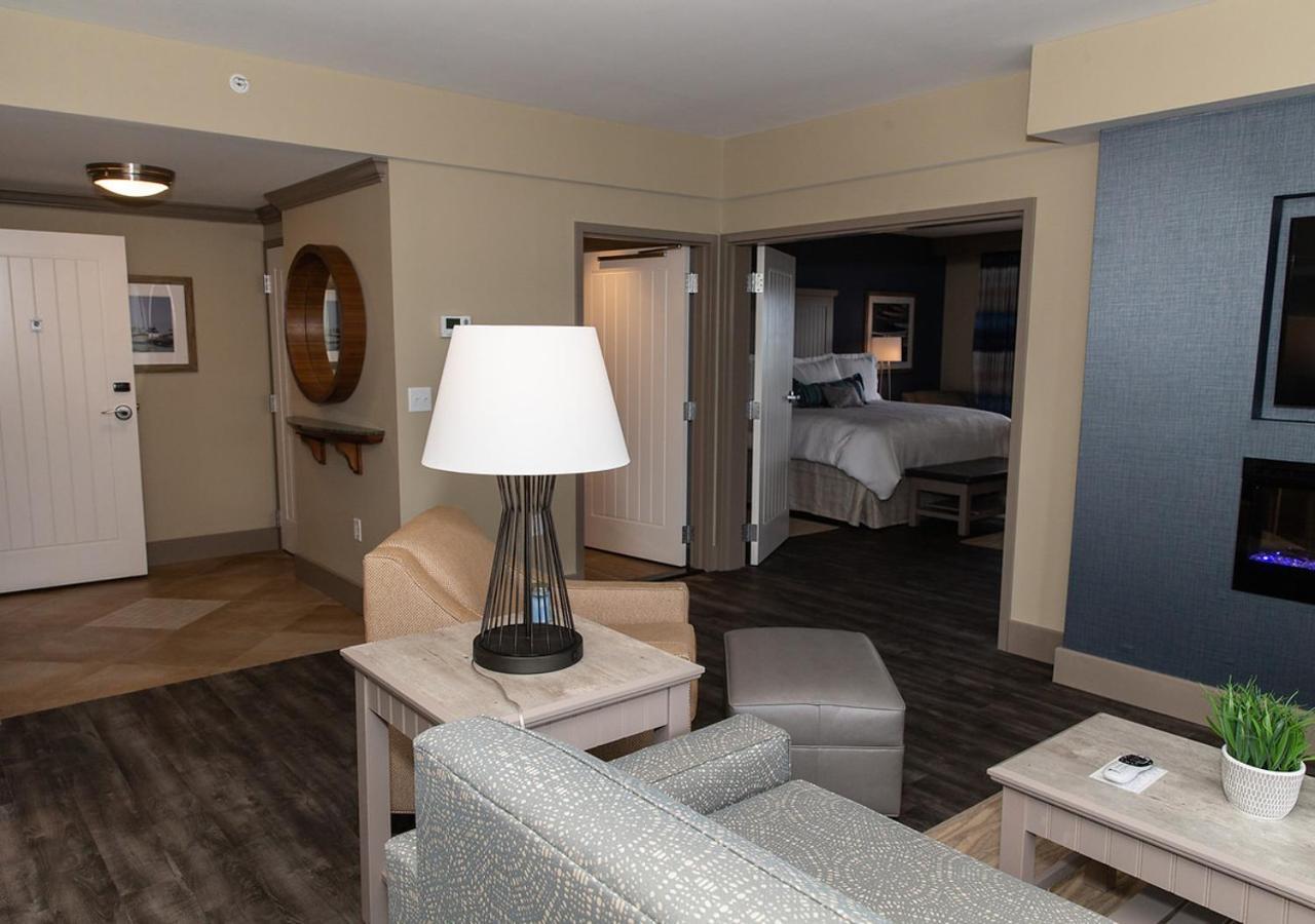 Chautauqua Harbor Hotel - Jamestown Celoron ภายนอก รูปภาพ