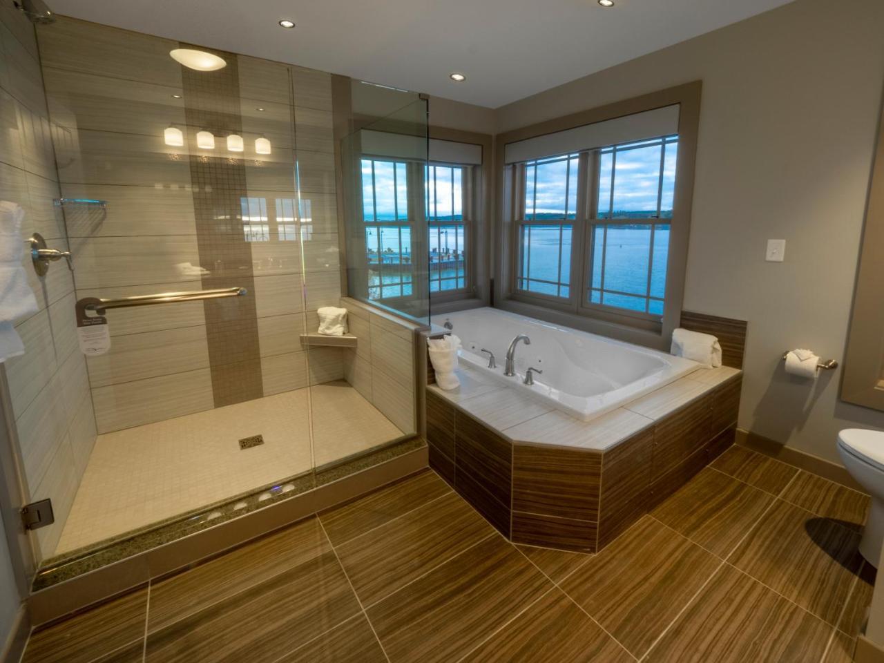Chautauqua Harbor Hotel - Jamestown Celoron ภายนอก รูปภาพ